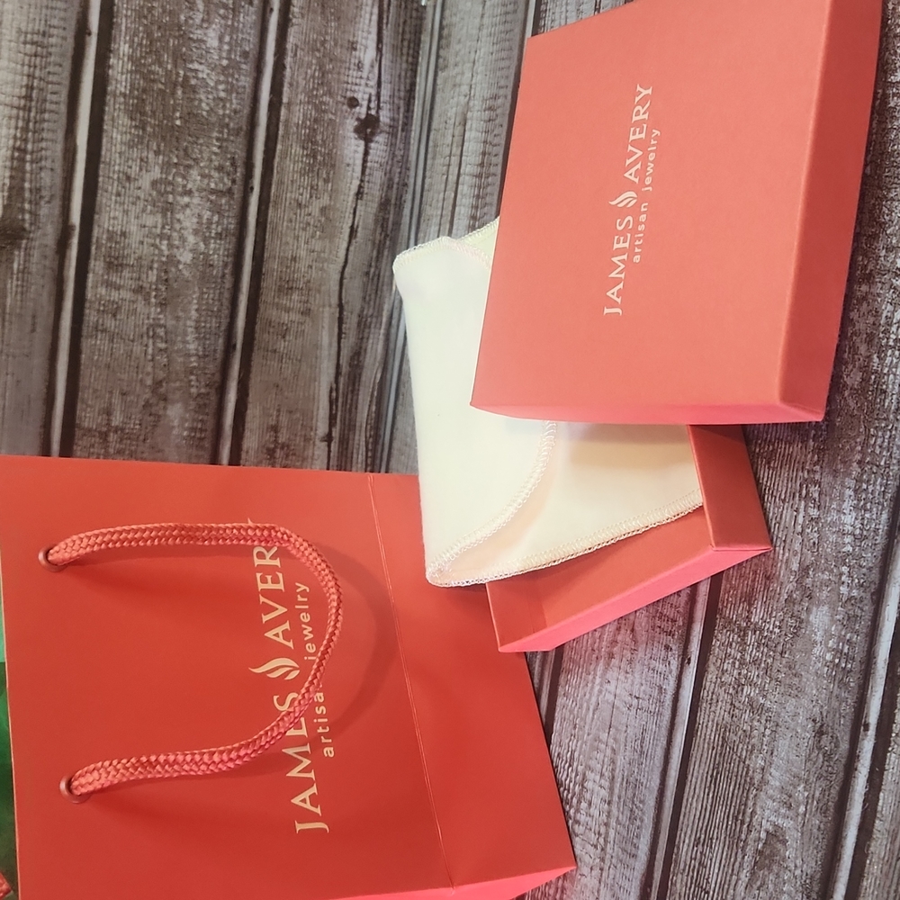 James Avery packaging